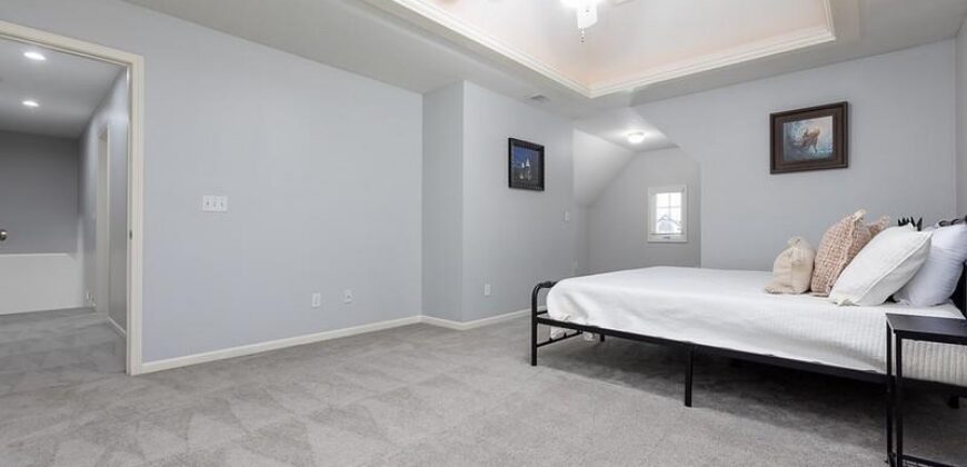 9115 N Stark Court, Kansas City, MO 64157