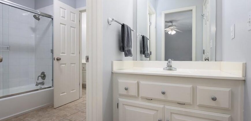 9115 N Stark Court, Kansas City, MO 64157