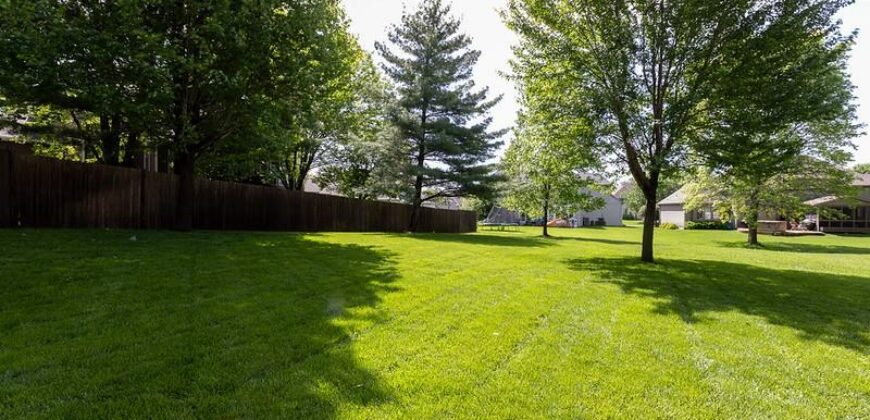 9115 N Stark Court, Kansas City, MO 64157