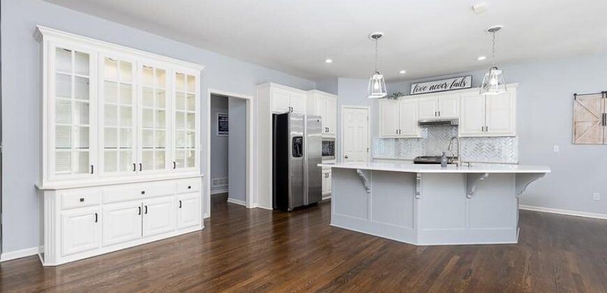 9115 N Stark Court, Kansas City, MO 64157