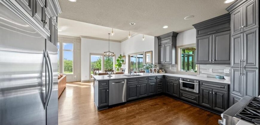 8085 NW Elizabeth Ann N/A, Parkville, MO 64152