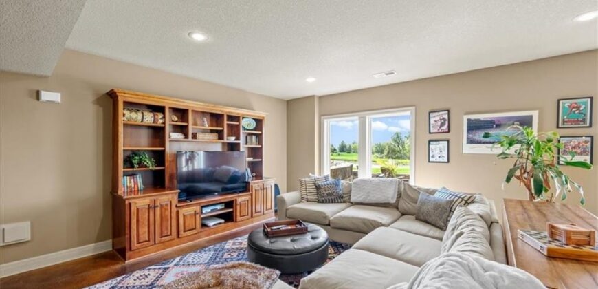 8085 NW Elizabeth Ann N/A, Parkville, MO 64152