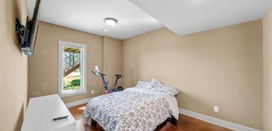 8085 NW Elizabeth Ann N/A, Parkville, MO 64152