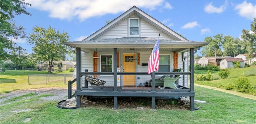 1004 Hickory Street, Excelsior Springs, MO 64024