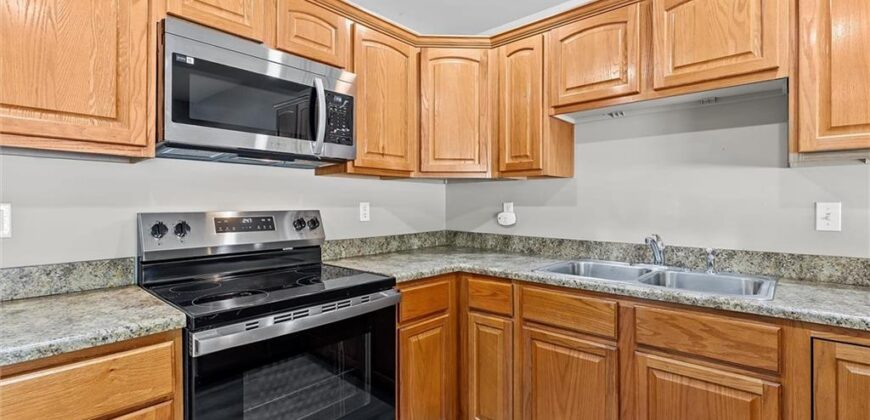 8820 Timber Creek Lane, Pleasant Valley, MO 64068