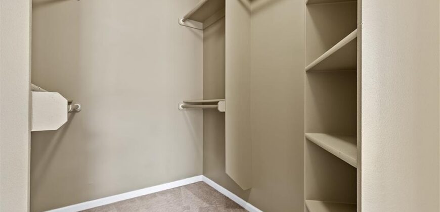 8820 Timber Creek Lane, Pleasant Valley, MO 64068