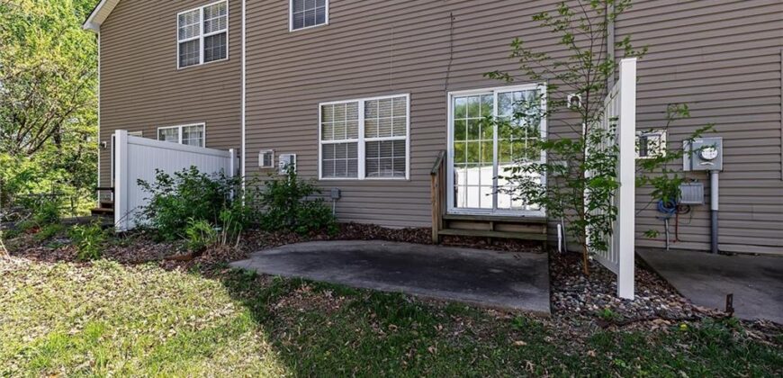 8820 Timber Creek Lane, Pleasant Valley, MO 64068