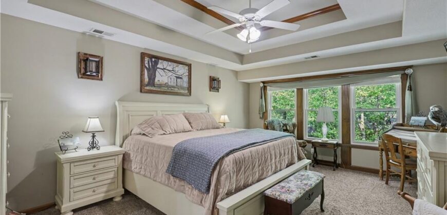 1830 Parkside Drive, Liberty, MO 64068