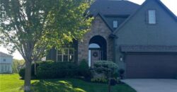 6484 N Whitetail Way, Parkville, MO 64152
