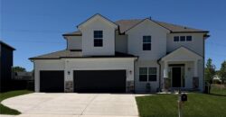 10420 N Flora Avenue, Kansas City, MO 64155