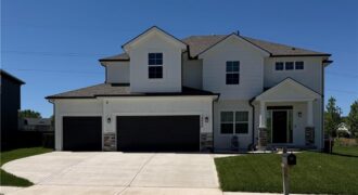 10420 N Flora Avenue, Kansas City, MO 64155