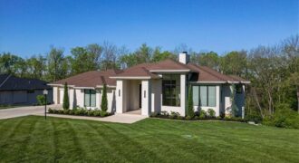 7300 NW Pampas Lane, Parkville, MO 64152