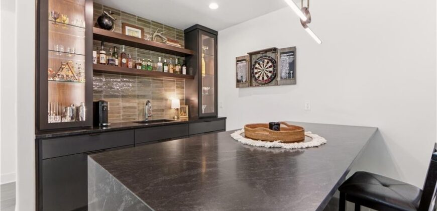 7300 NW Pampas Lane, Parkville, MO 64152