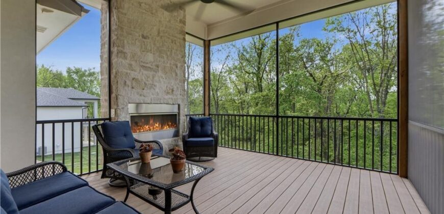 7300 NW Pampas Lane, Parkville, MO 64152