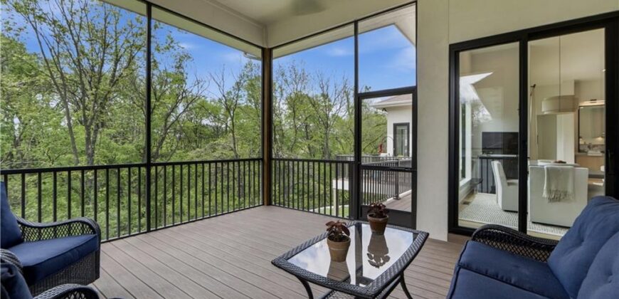 7300 NW Pampas Lane, Parkville, MO 64152