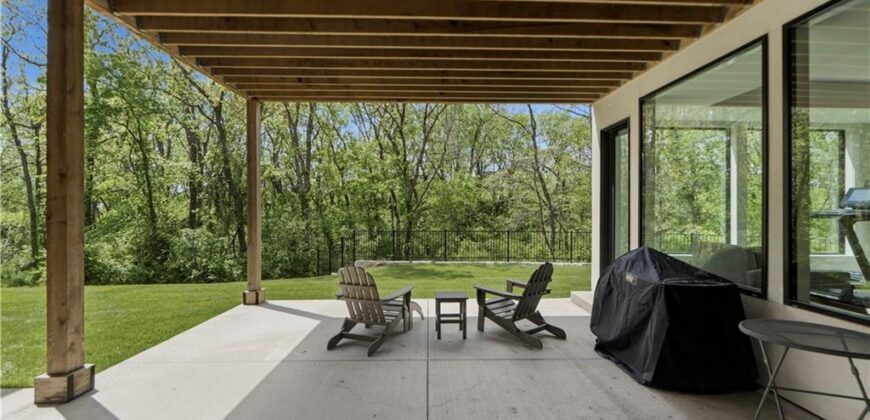 7300 NW Pampas Lane, Parkville, MO 64152