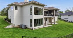 7300 NW Pampas Lane, Parkville, MO 64152