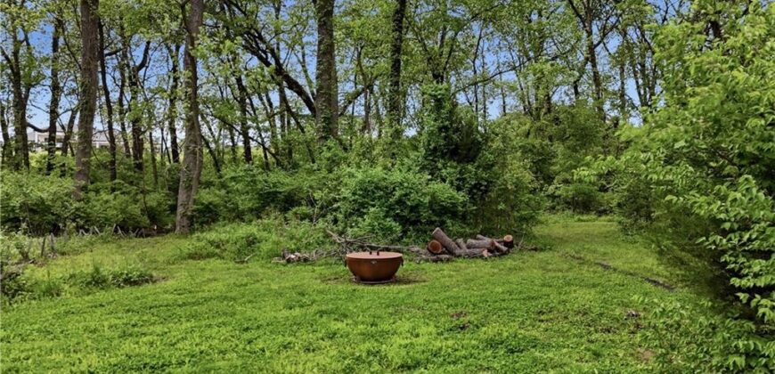 7300 NW Pampas Lane, Parkville, MO 64152