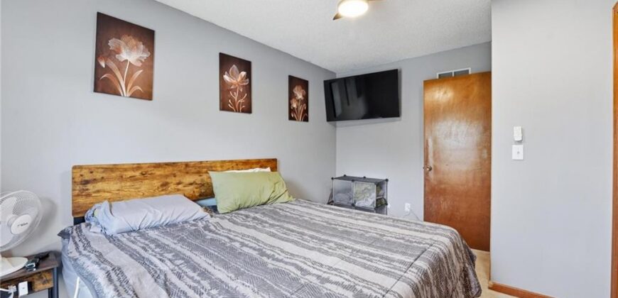 8035 N Garfield Avenue, Kansas City, MO 64118