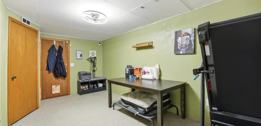 8035 N Garfield Avenue, Kansas City, MO 64118