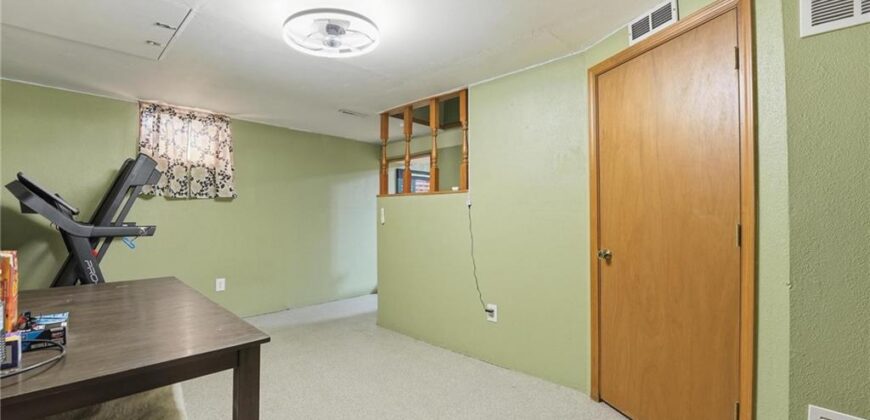 8035 N Garfield Avenue, Kansas City, MO 64118