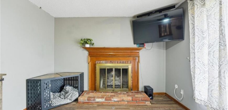 8035 N Garfield Avenue, Kansas City, MO 64118