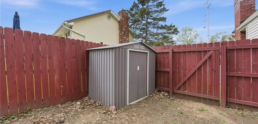 8035 N Garfield Avenue, Kansas City, MO 64118