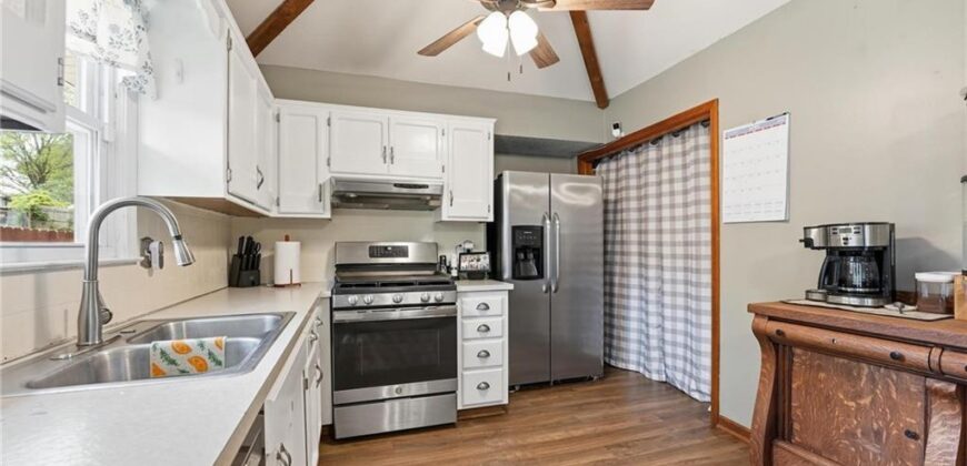 8035 N Garfield Avenue, Kansas City, MO 64118