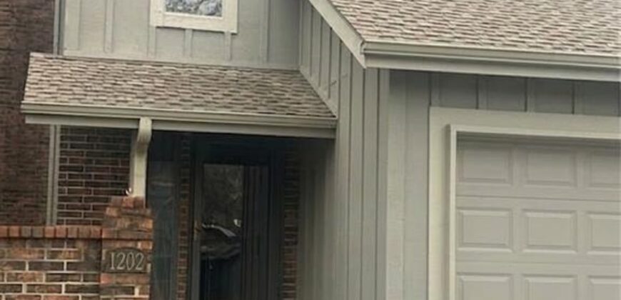 1202 NE 83rd Terrace, Kansas City, MO 64118