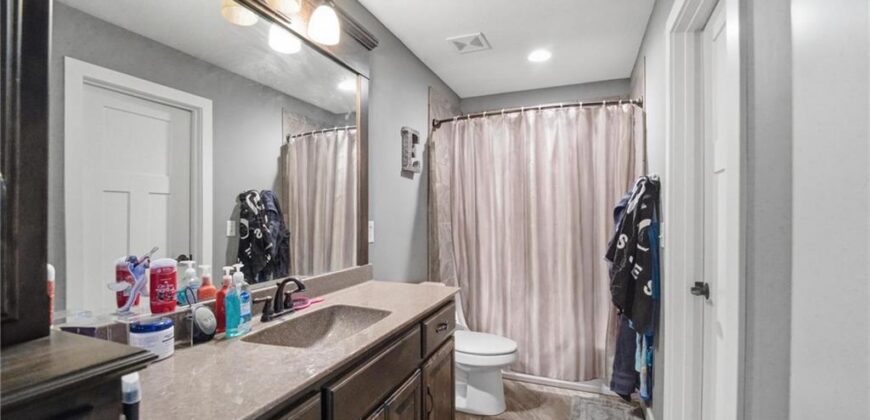 10509 N Hedges Avenue, Kansas City, MO 64157