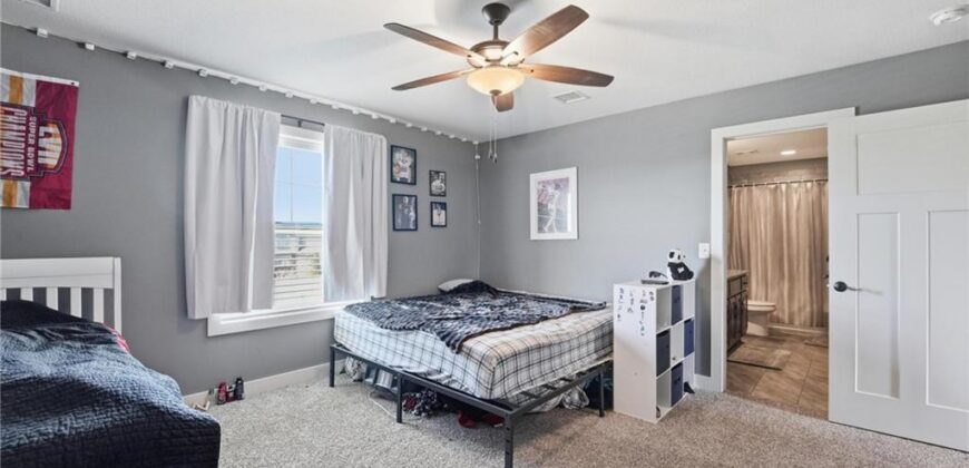 10509 N Hedges Avenue, Kansas City, MO 64157