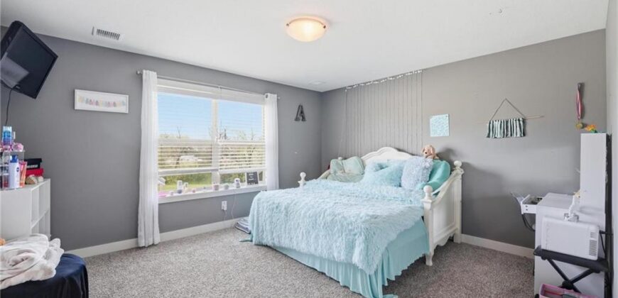 10509 N Hedges Avenue, Kansas City, MO 64157