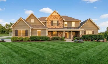 10509 N Hedges Avenue, Kansas City, MO 64157