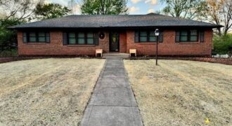 1306 NE 77th Street, Kansas City, MO 64118