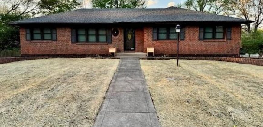 1306 NE 77th Street, Kansas City, MO 64118