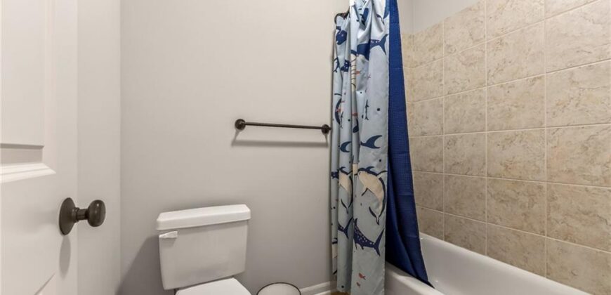8829 N Glenwood Avenue, Kansas City, MO 64157