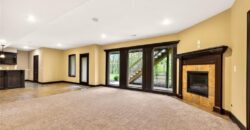 8829 N Glenwood Avenue, Kansas City, MO 64157