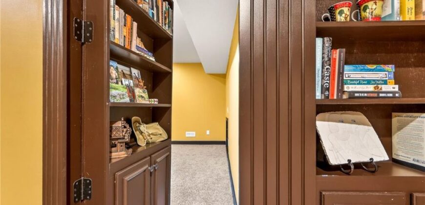 8829 N Glenwood Avenue, Kansas City, MO 64157