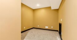 8829 N Glenwood Avenue, Kansas City, MO 64157
