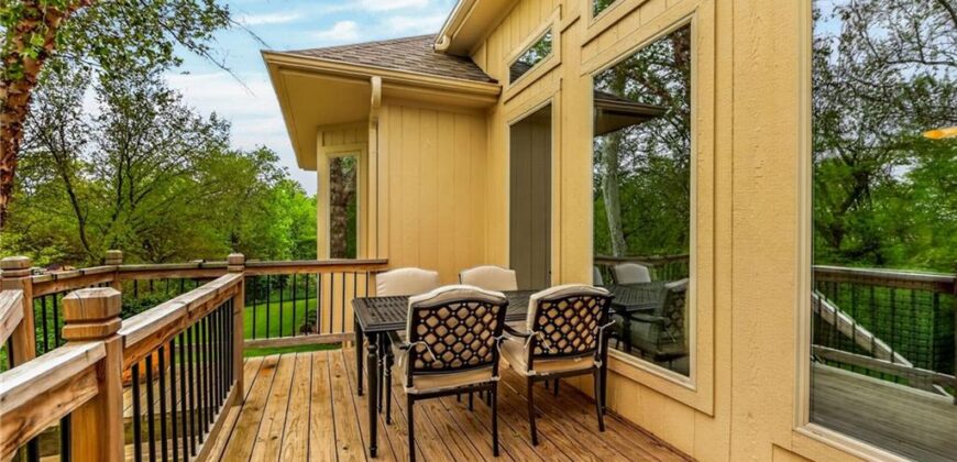 8829 N Glenwood Avenue, Kansas City, MO 64157
