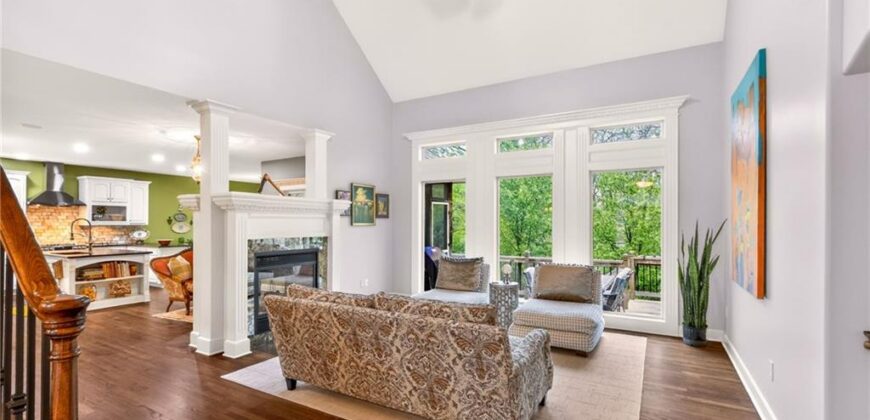8829 N Glenwood Avenue, Kansas City, MO 64157