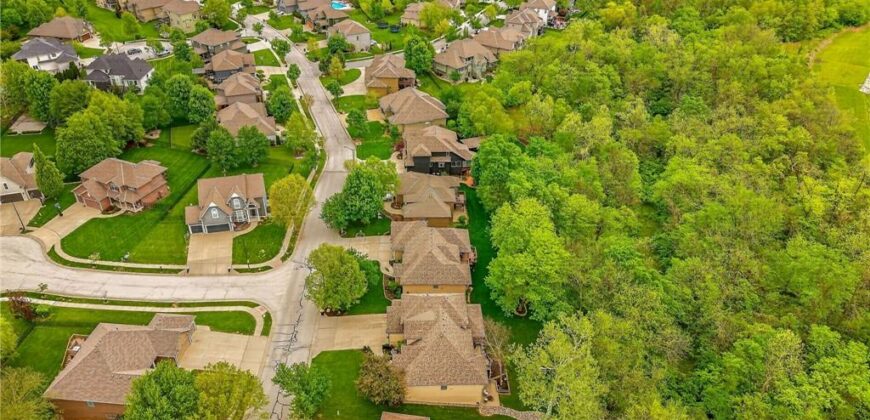 8829 N Glenwood Avenue, Kansas City, MO 64157