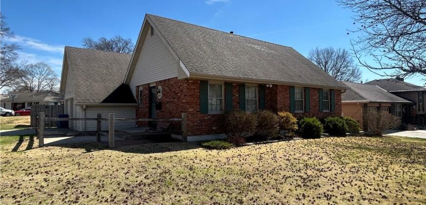 6711 N Indiana Avenue, Gladstone, MO 64119