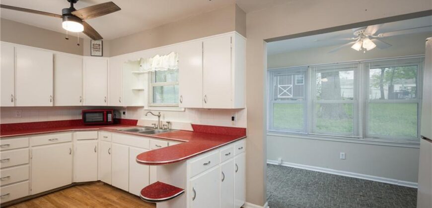 111 WALLER Avenue, Excelsior Springs, MO 64024