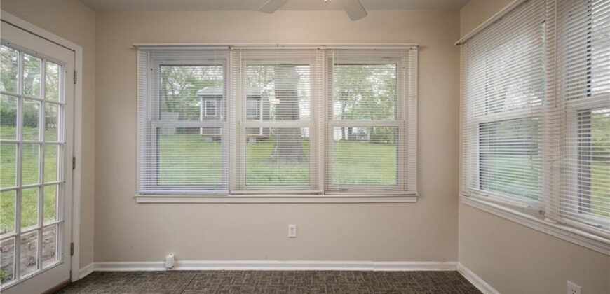111 WALLER Avenue, Excelsior Springs, MO 64024