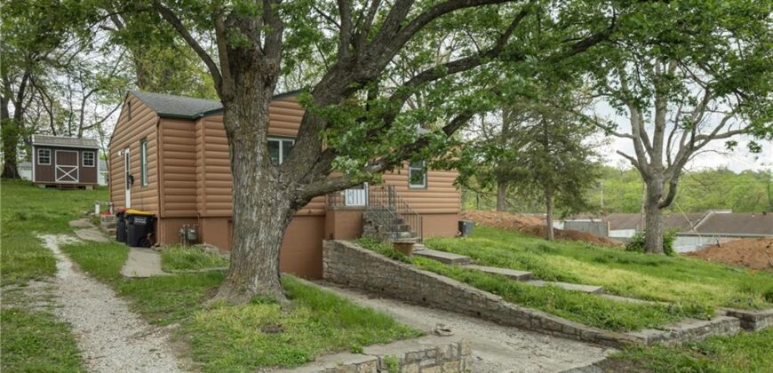 111 WALLER Avenue, Excelsior Springs, MO 64024