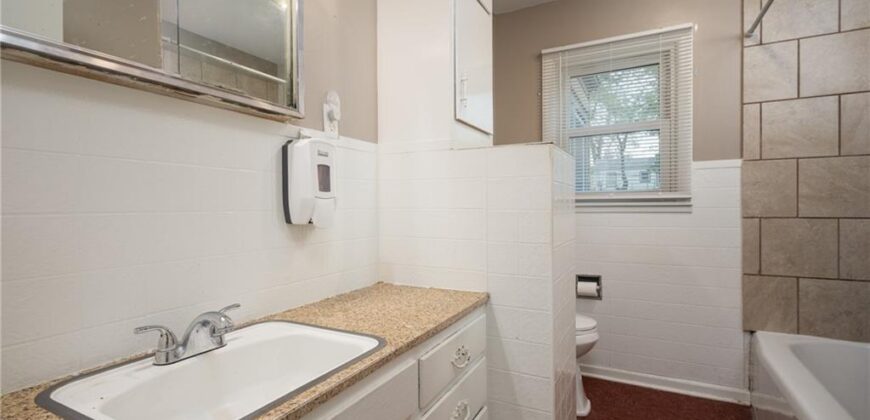 111 WALLER Avenue, Excelsior Springs, MO 64024