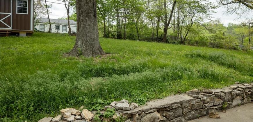 111 WALLER Avenue, Excelsior Springs, MO 64024