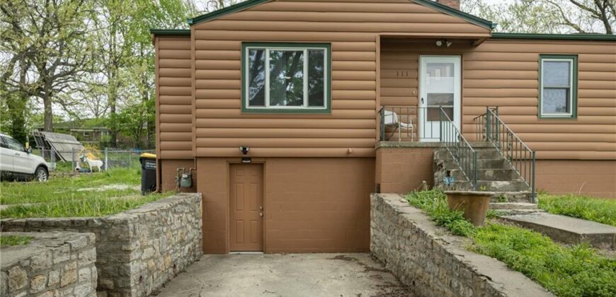 111 WALLER Avenue, Excelsior Springs, MO 64024