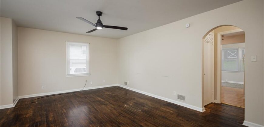 111 WALLER Avenue, Excelsior Springs, MO 64024